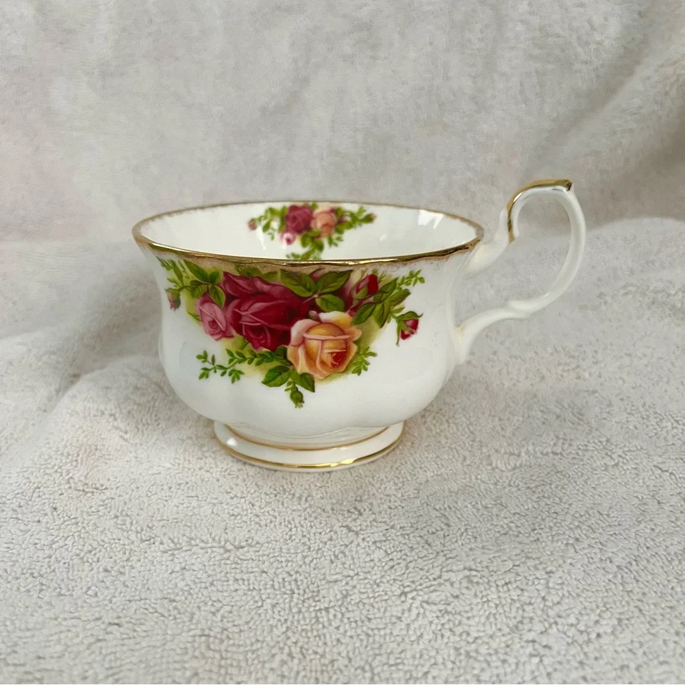 Royal Albert Old Country Roses Bone China 10oz Coffee Or Large Tea Mug Cup - Picture 3 of 11